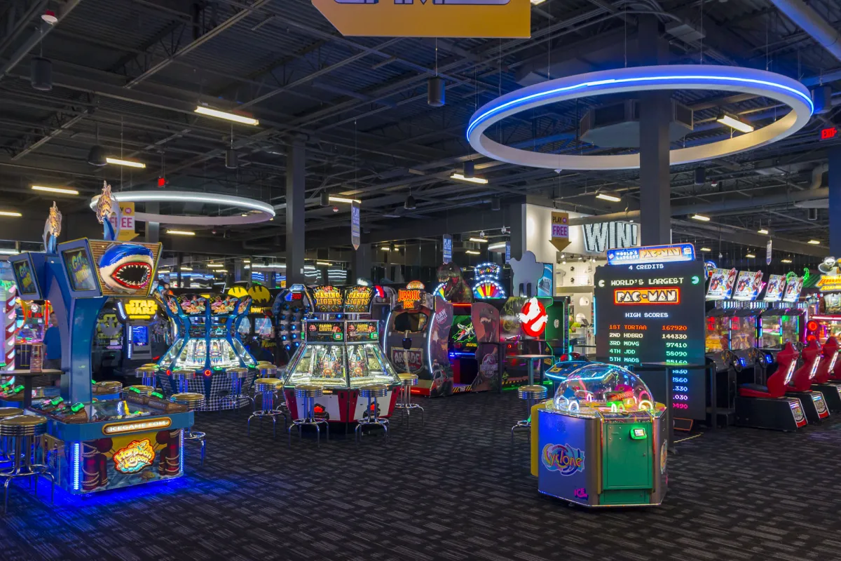 Dave & Buster's